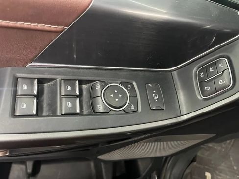 Used 2022 Ford F150 Lariat w/ Equipment Group 502A High AWD/4WD image 22