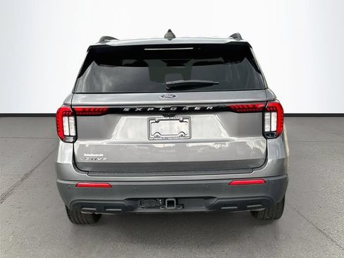Used 2025 Ford Explorer Active RWD image 28