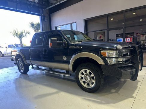Used 2014 Ford F250 Lariat w/ Lariat Ultimate Package image 10