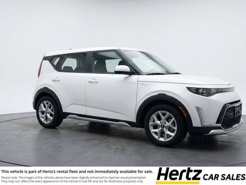 Used 2025 Kia Soul LX w/ LX Technology Package image 1