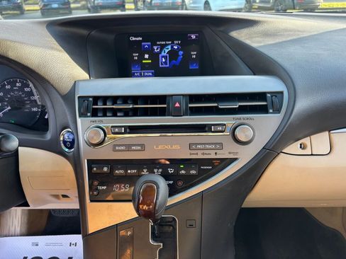 Used 2013 Lexus RX 450h AWD image 17