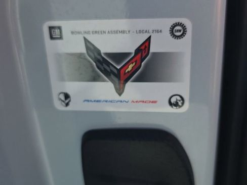 Used 2021 Chevrolet Corvette Stingray Premium Conv w/ Z51 Performance Package image 29