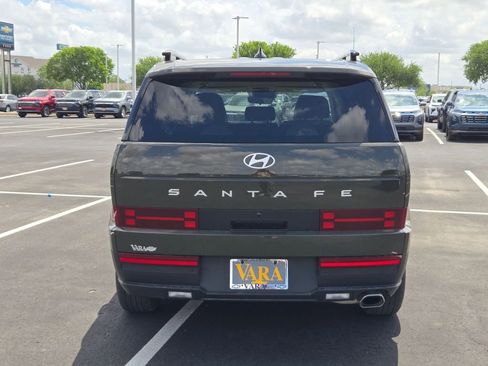 Used 2025 Hyundai Santa Fe SEL FWD image 4