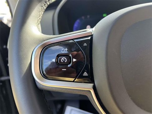 Used 2024 Volvo XC90 B6 Plus w/ Protection Package Premier image 25