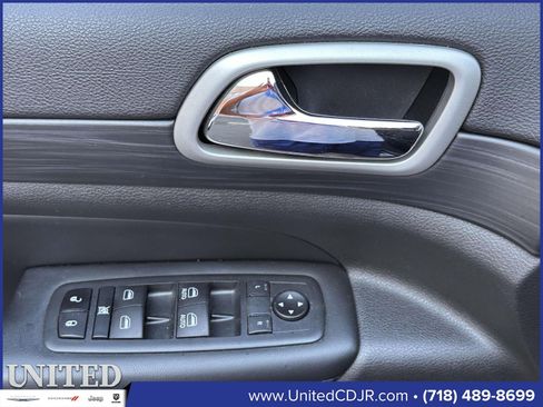 Used 2020 Jeep Grand Cherokee Laredo image 14