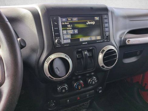 Used 2014 Jeep Wrangler Rubicon AWD/4WD image 13