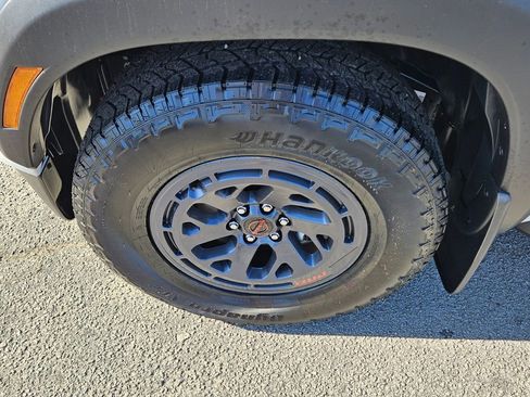 New 2026 Nissan Frontier Pro-X w/ Pro-X Convenience Package RWD image 16