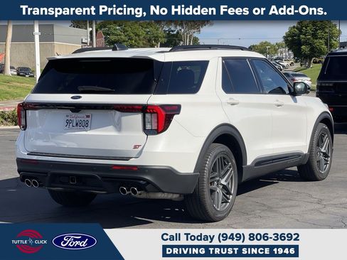Used 2025 Ford Explorer ST AWD/4WD image 6
