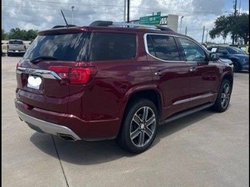 Used 2018 GMC Acadia Denali w/ Technology Package FWD image 5