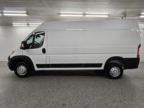 Used 2023 RAM ProMaster 2500 FWD image 9