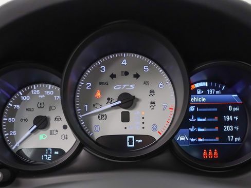 New 2026 Porsche Macan GTS image 26