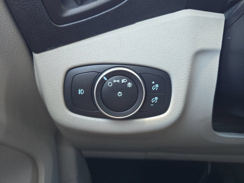 Used 2019 Ford Transit Connect XLT FWD image 19