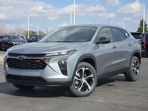 New 2026 Chevrolet Trax RS w/ Driver Confidence Package FWD image 2