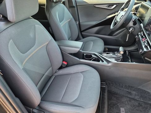 Used 2025 Kia Niro LX FWD image 30