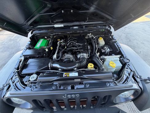 Used 2016 Jeep Wrangler Unlimited Sport image 9