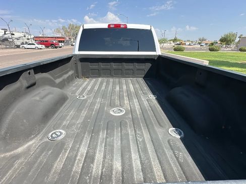 Used 2016 RAM 2500 Tradesman w/ Chrome Appearance Group AWD/4WD image 5