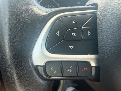 Used 2021 Jeep Compass Trailhawk AWD/4WD image 37