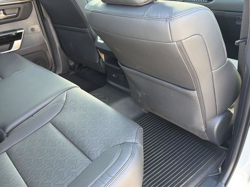 Used 2025 Toyota Tundra Limited AWD/4WD image 18