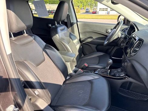 Used 2018 Jeep Compass Latitude w/ Popular Equipment Group AWD/4WD image 13