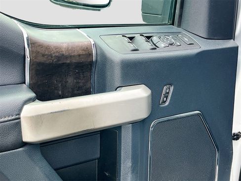Used 2022 Ford F250 Lariat image 18