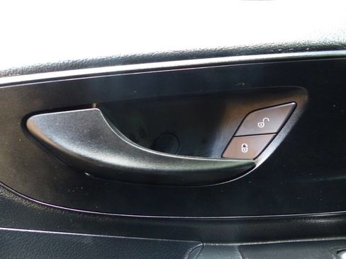 Used 2022 Mercedes-Benz Metris image 19