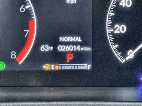 Used 2025 Honda Pilot TrailSport image 23