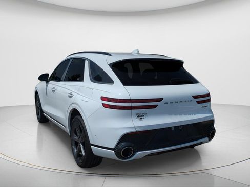 Used 2022 Genesis GV70 3.5T Sport w/ Sport Prestige Package AWD/4WD image 7