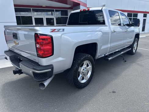Used 2016 Chevrolet Silverado 2500 LTZ w/ Duramax Plus Package AWD/4WD image 8
