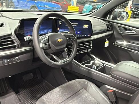 New 2026 Chevrolet Traverse LT w/ Driver Confidence Package image 11