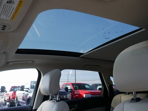 Used 2019 Ford Edge Titanium w/ Equipment Group 301A image 3