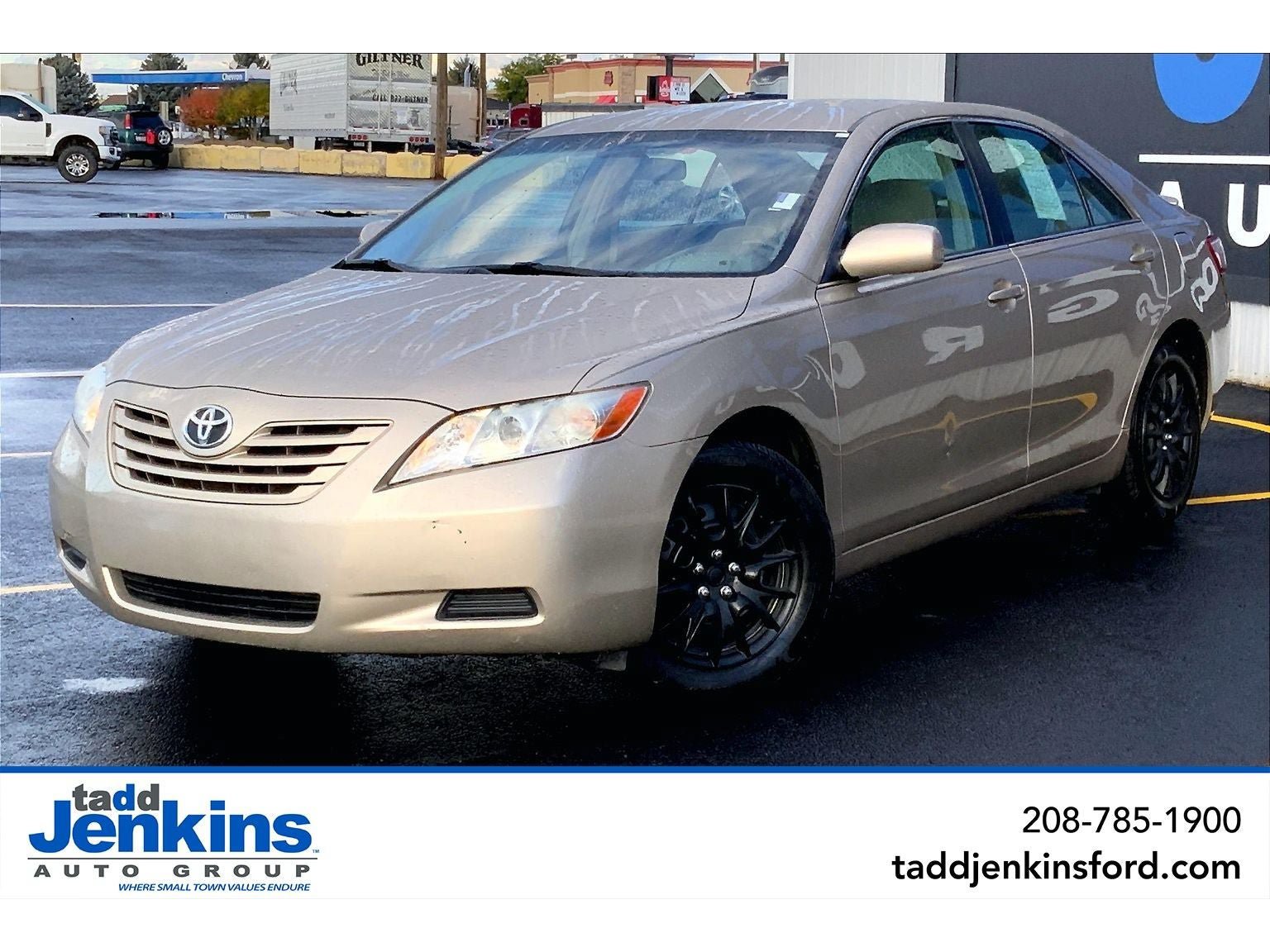 Used 2009 Toyota Camry SE FWD image 1