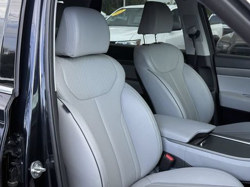 Used 2024 Hyundai Palisade SEL FWD image 18