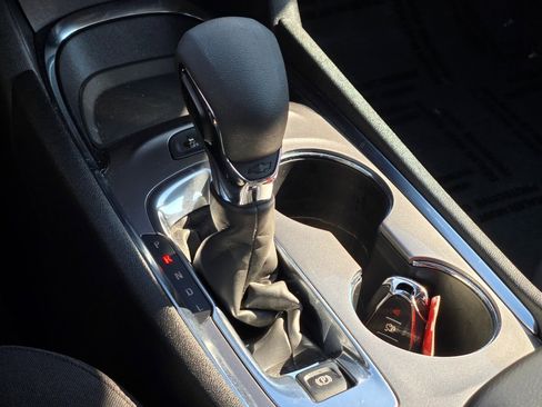 Used 2024 Chevrolet Malibu LT image 26