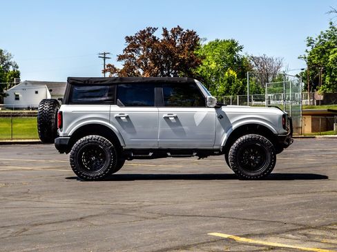 Used 2022 Ford Bronco Outer Banks AWD/4WD image 6
