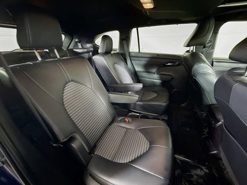 Used 2023 Toyota Highlander XSE image 26