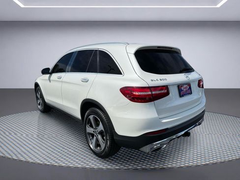 Used 2018 Mercedes-Benz GLC 300 4MATIC image 4