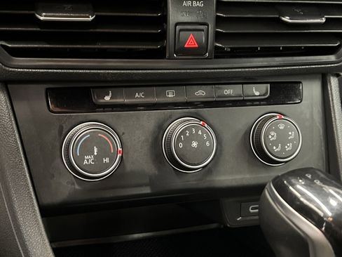 Used 2024 Volkswagen Jetta Sport image 18