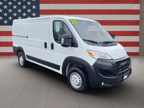 Used 2025 RAM ProMaster 2500 w/ Convenience Group image 1
