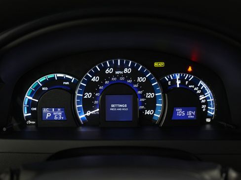 Used 2012 Toyota Camry LE FWD image 21