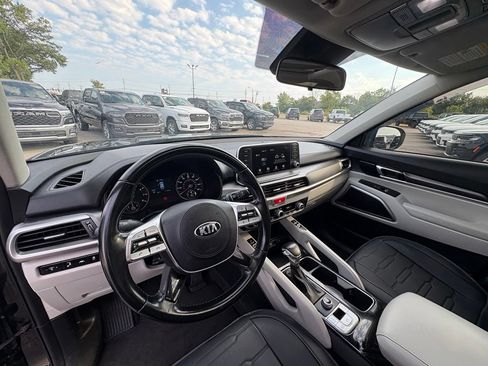 Used 2021 Kia Telluride S FWD image 14