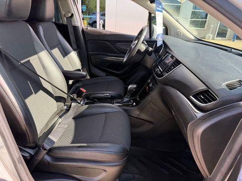 Used 2022 Buick Encore Preferred w/ Safety Package AWD/4WD image 11