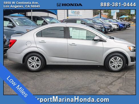 Used 2015 Chevrolet Sonic LT FWD image 15