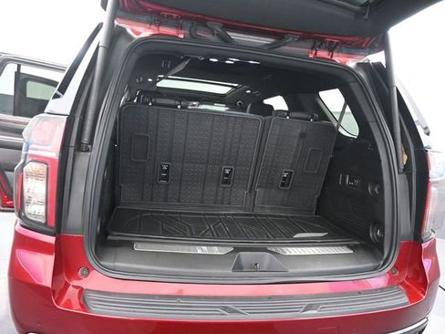 Used 2022 Chevrolet Tahoe Z71 w/ Luxury Package image 8