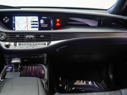 Used 2018 Lexus LS 500 w/ Interior Upgrade Package RWD image 19