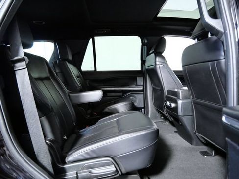 Certified 2021 Ford Expedition XLT w/ Black Accent Package AWD/4WD image 12