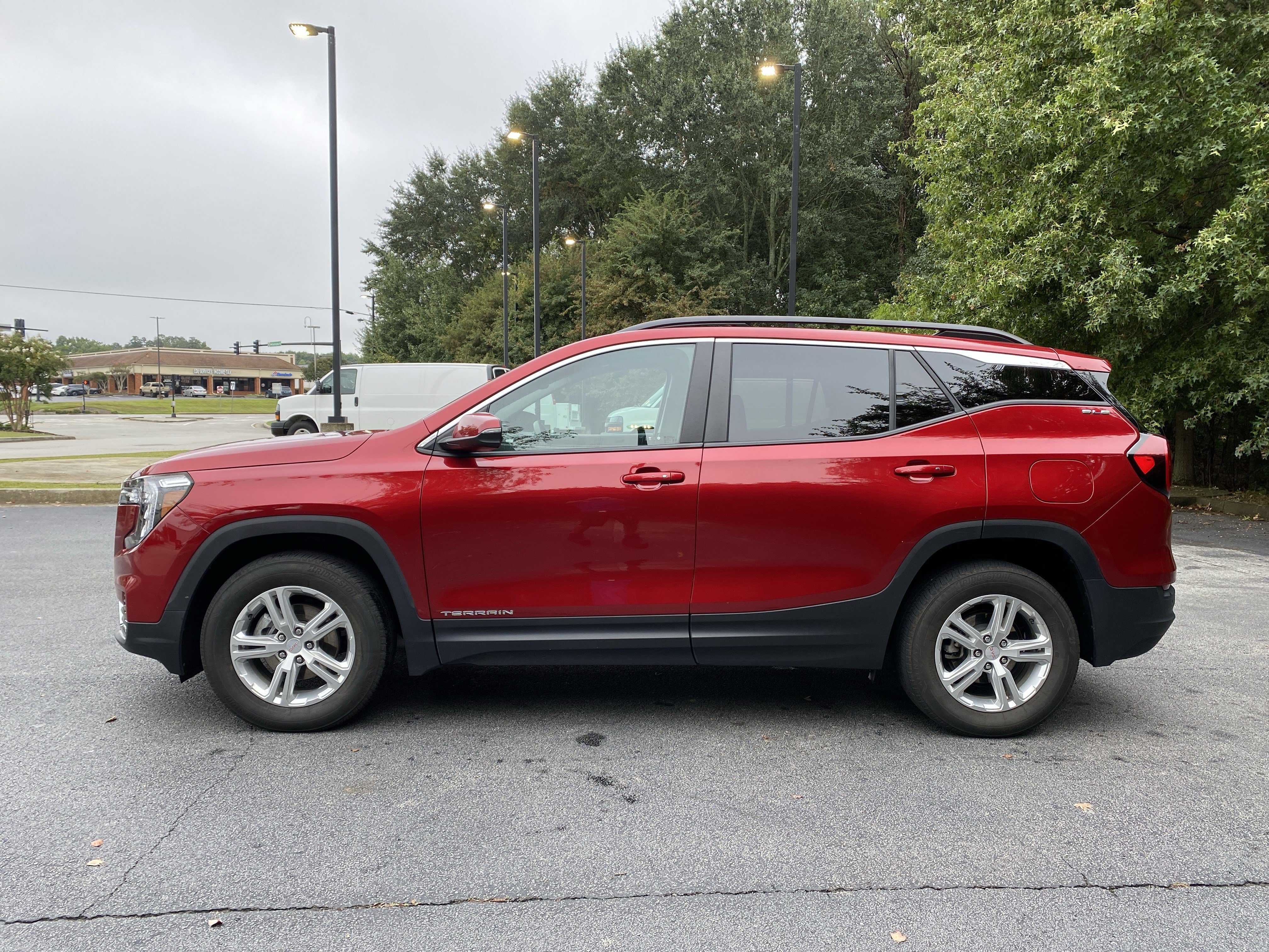 Used 2024 GMC Terrain SLE w/ Driver Convenience Package AWD/4WD image 6