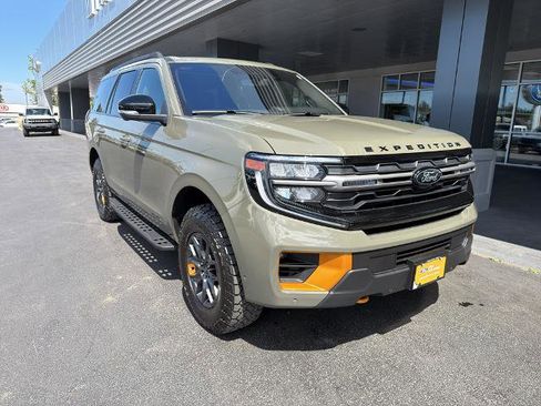 Certified 2025 Ford Expedition Tremor AWD/4WD image 1