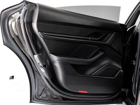 Used 2020 Porsche Taycan 4S image 46