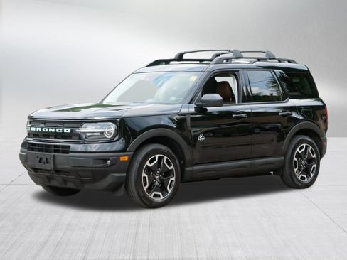 Used 2022 Ford Bronco Sport Outer Banks w/ Tech Package AWD/4WD image 3