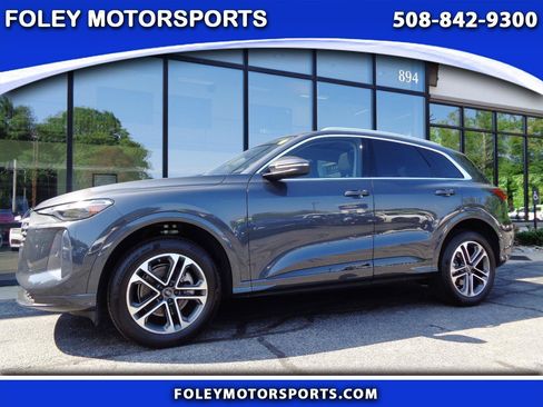 Used 2025 Audi Q5 Premium w/ Convenience Package AWD/4WD image 1